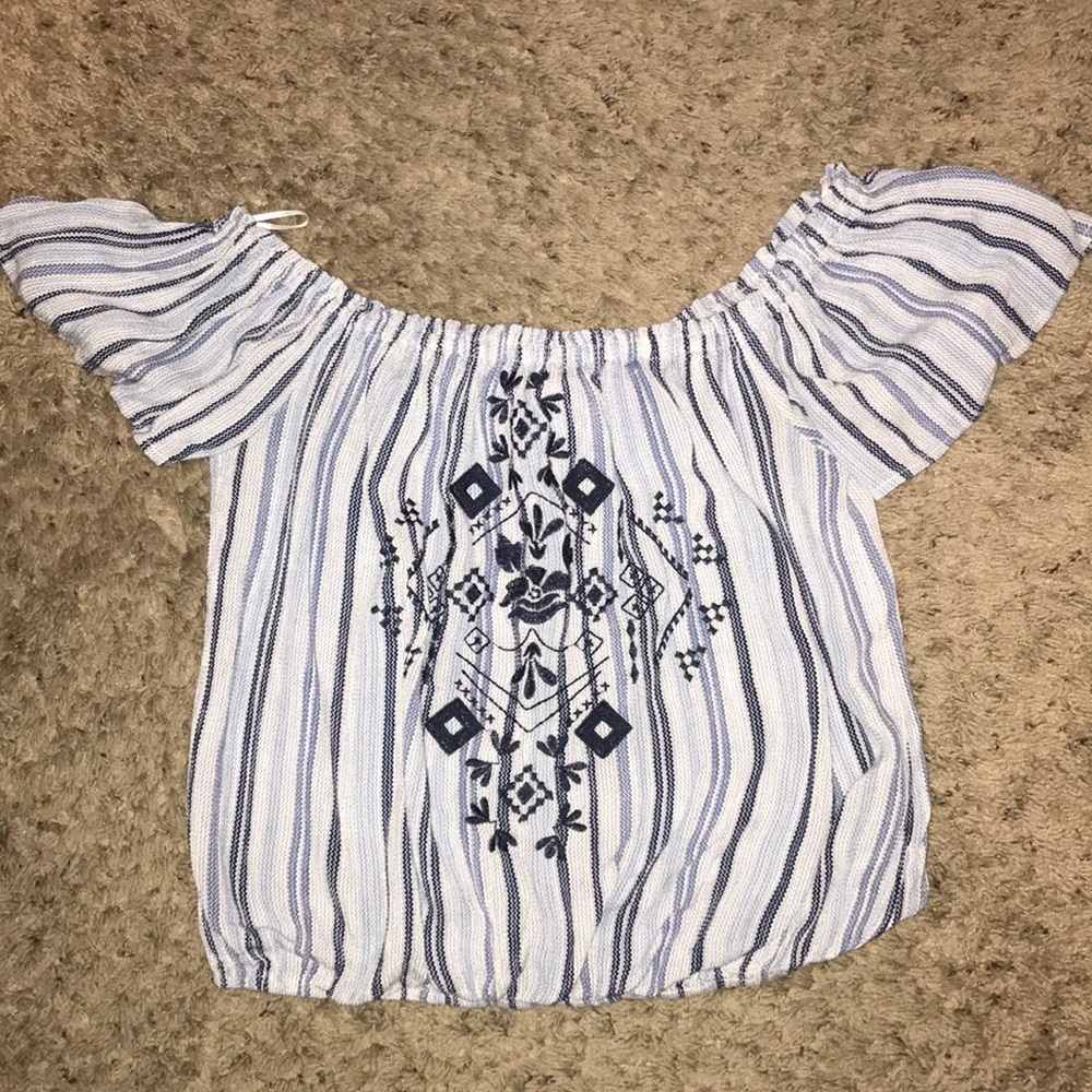 Off the shoulder kinda